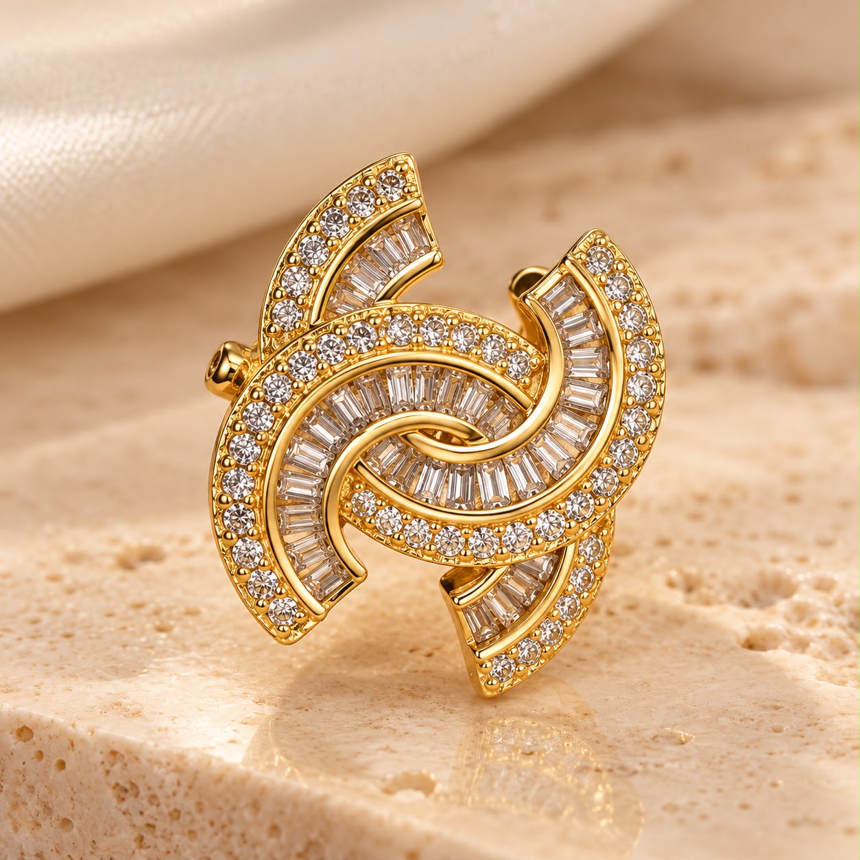 Pingente Charm Entrelaçado Dourado - Imagem 5